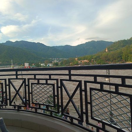 Hotel Prasanna Inn Рішикеш Екстер'єр фото