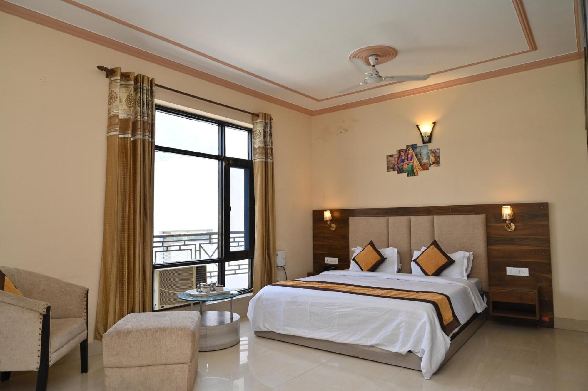 Hotel Prasanna Inn Рішикеш Екстер'єр фото