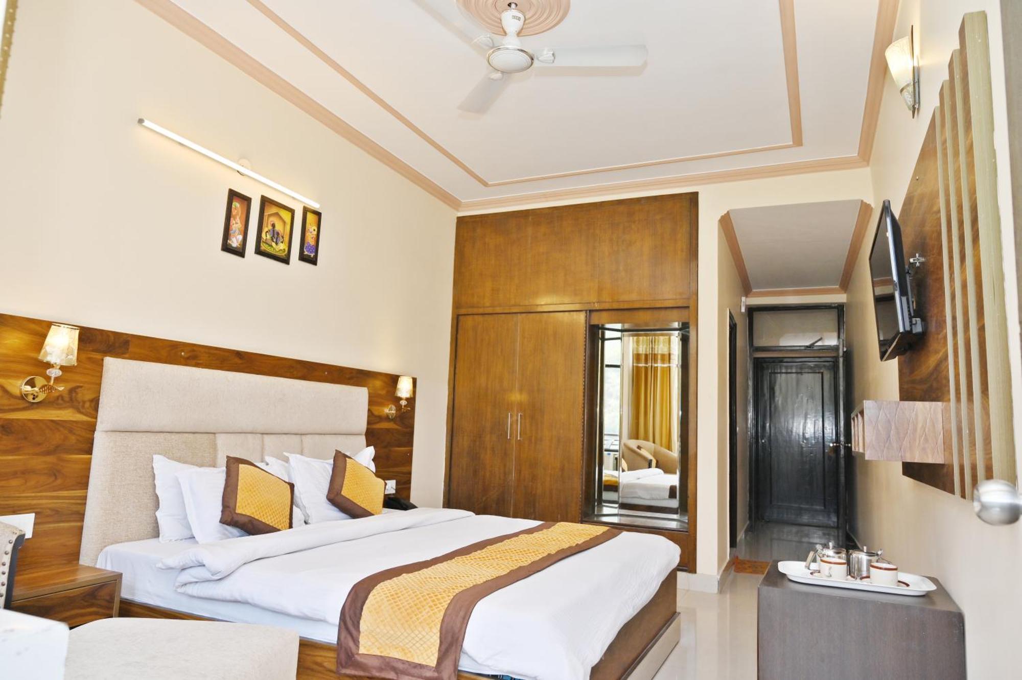 Hotel Prasanna Inn Рішикеш Екстер'єр фото